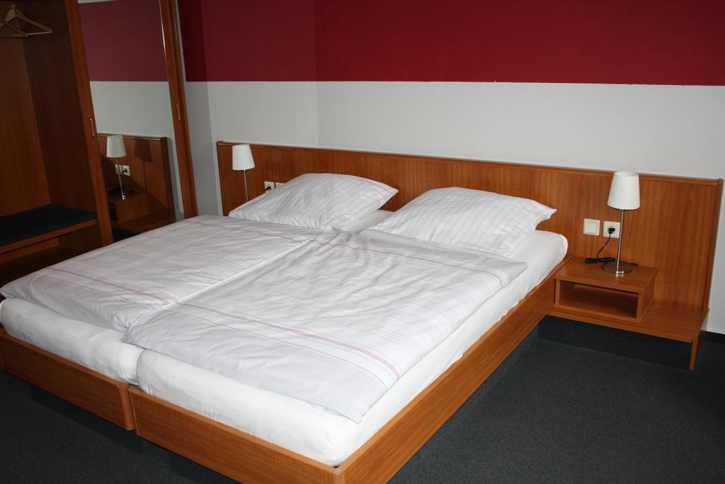 Hotel Energie17 Sarstedt Zimmer foto
